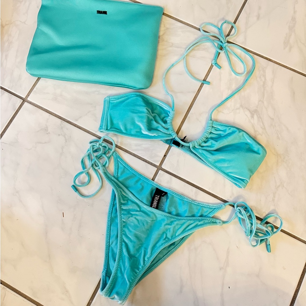 Triangle bikini